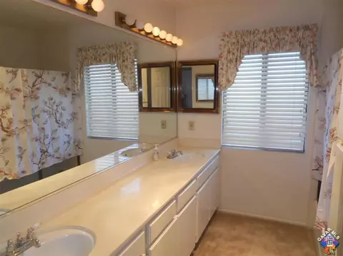 145 Eagle Ln, Palmdale, CA 93551 photo 14
