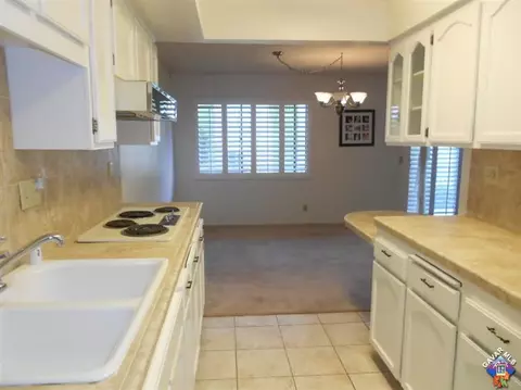 145 Eagle Ln, Palmdale, CA 93551 photo 7