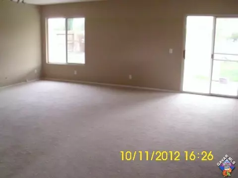 43343 33rd St, Lancaster, CA 93535 photo 2