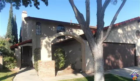 43739 Mona St, Lancaster, CA 93535 photo 1