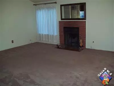 44738 Fenhold St, Lancaster, CA 93535 photo 3