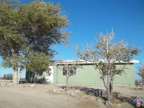 45860 E 180th St, Lancaster, CA 93535 photo 2