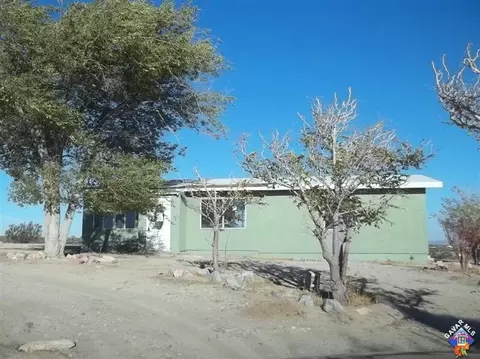 45860 E 180th St, Lancaster, CA 93535 photo 3