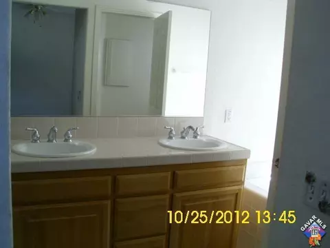 2706 End Ct, Lancaster, CA 93536 photo 15