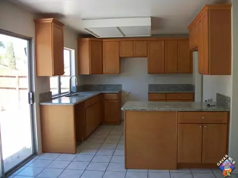 44057 Andale Ave, Lancaster, CA 93535 photo 4