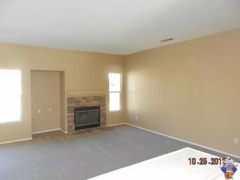 2011 Astor Ct, Lancaster, CA 93536 photo 8