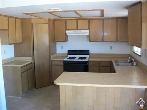 39516 161st St, Palmdale, CA 93591 photo 2