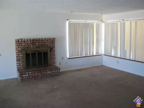 39516 161st St, Palmdale, CA 93591 photo 3