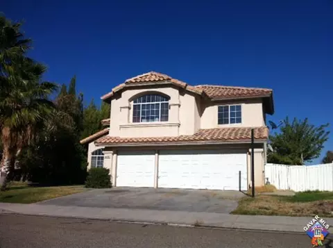 44556 Shadowcrest Dr, Lancaster, CA 93536 photo 2
