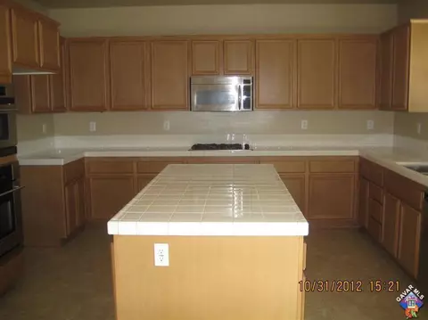 7152 La Sarra Dr, Lancaster, CA 93536 photo 17