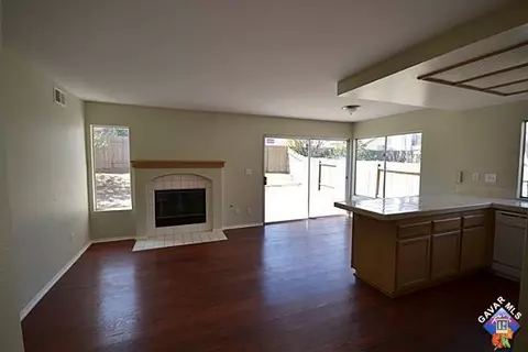36865 32nd St, Palmdale, CA 93550 photo 4