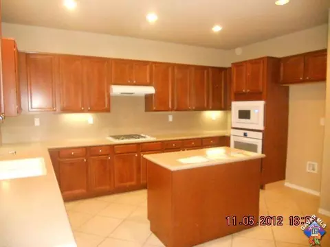 2750 Garnet Ln, Lancaster, CA 93535 photo 5