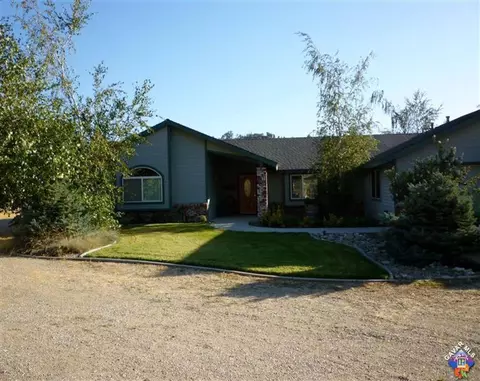 26350 Bear Valley Rd, Tehachapi, CA 93561 photo 1