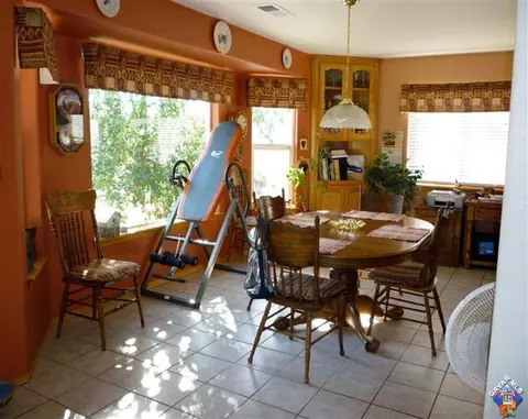 26350 Bear Valley Rd, Tehachapi, CA 93561 photo 7