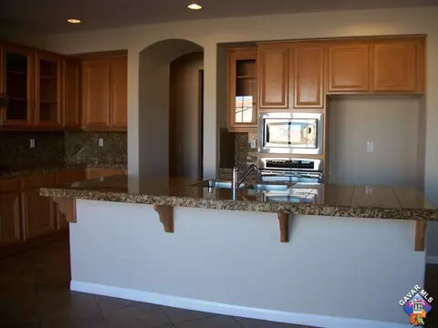 2121 Shellbark Ct, Palmdale, CA 93551 photo 8