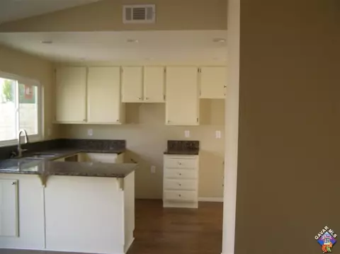 37026 E 42nd St, Palmdale, CA 93552 photo 5