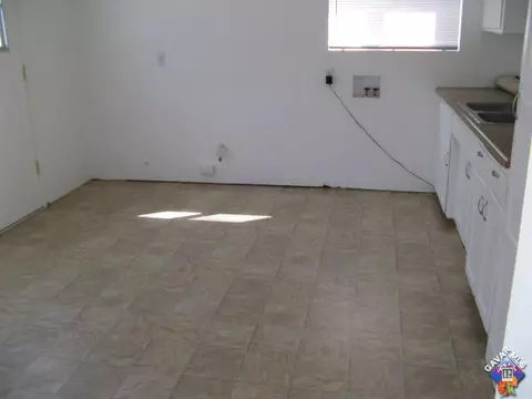 44366 3rd St, Lancaster, CA 93535 photo 4