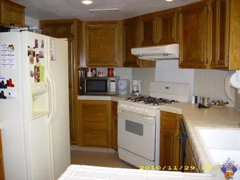 883 E Jackman St, Lancaster, CA 93535 photo 9