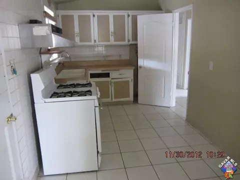 44629 4th St, Lancaster, CA 93535 photo 2