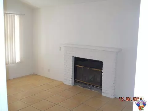 44737 Sarah Ln, Lancaster, CA 93535 photo 2