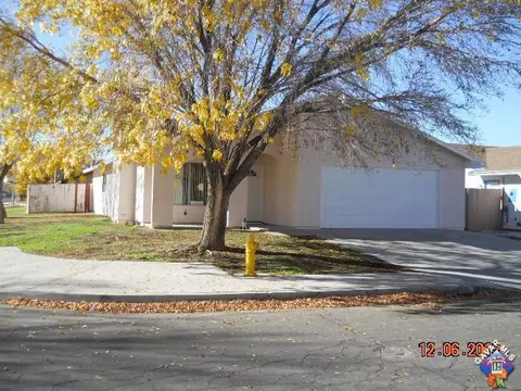 44737 Sarah Ln, Lancaster, CA 93535 photo 1