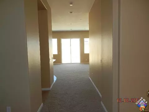 36458 50th St, Palmdale, CA 93552 photo 2