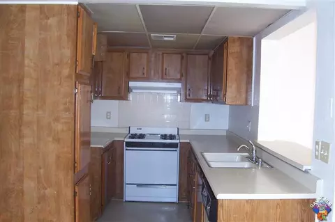 43642 22nd St E, Lancaster, CA 93535 photo 3