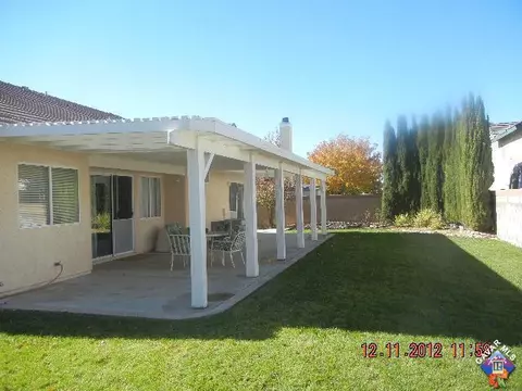 3833 Jonathan Ct, Lancaster, CA 93536 photo 8