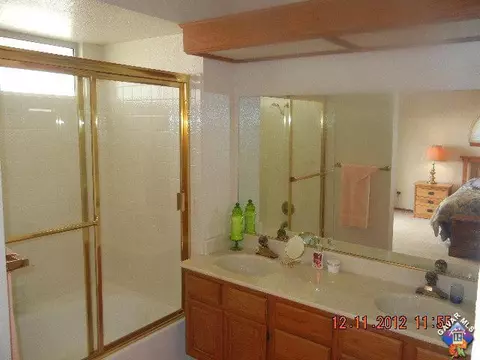 3833 Jonathan Ct, Lancaster, CA 93536 photo 7