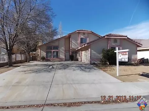 43757 27th St, Lancaster, CA 93535 photo 1