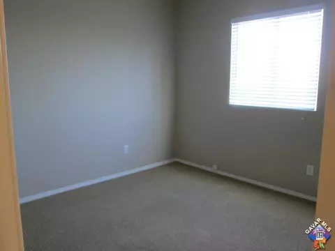 5739 Golding Dr, Lancaster, CA 93536 photo 9