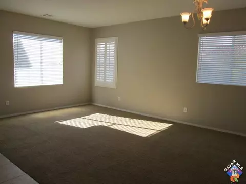 5739 Golding Dr, Lancaster, CA 93536 photo 5