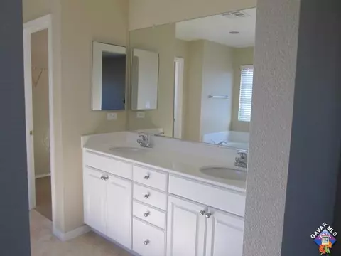 5739 Golding Dr, Lancaster, CA 93536 photo 28