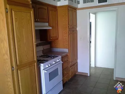 315 E Avenue J8, Lancaster, CA 93535 photo 2
