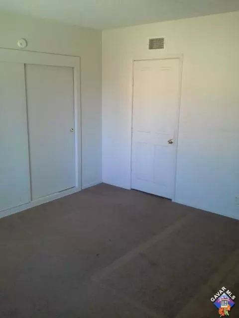 315 E Avenue J8, Lancaster, CA 93535 photo 8