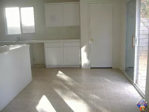 45632 Barham Ave, Lancaster, CA 93534 photo 9