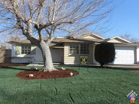 37508 E 4th St, Palmdale, CA 93550 photo 1