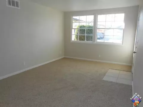 37508 E 4th St, Palmdale, CA 93550 photo 3