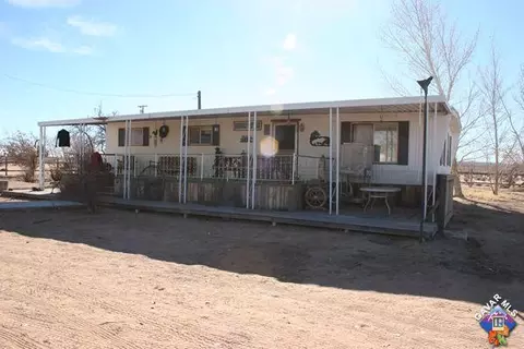27701 Prospect St, Boron, CA 93516 photo 1
