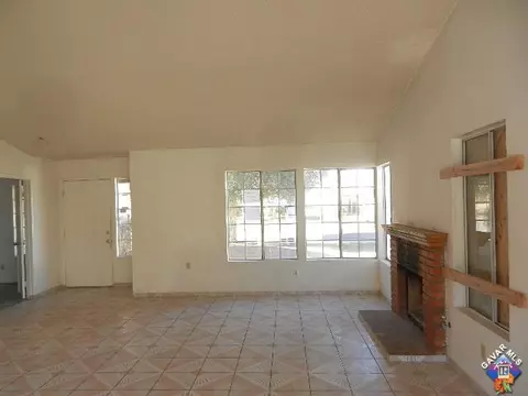 37442 37th St, Palmdale, CA 93550 photo 5
