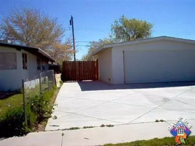 38456 32nd St, Palmdale, CA 93550 photo 2