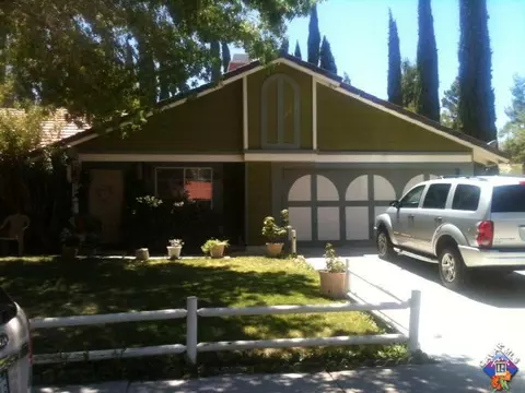 37627 Dixie Dr E, Palmdale, CA 93550 photo 1