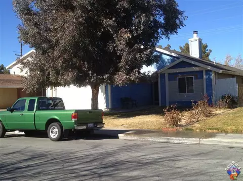 2535 Emerald Ln, Lancaster, CA 93535 photo 1