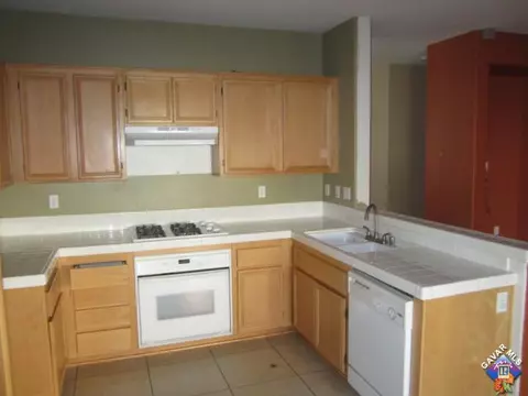 3753 Saddleback Dr, Palmdale, CA 93550 photo 9