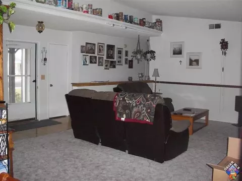 40945 E 172nd St, Lancaster, CA 93535 photo 3