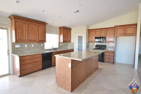 43050 36th St, Lancaster, CA 93535 photo 5