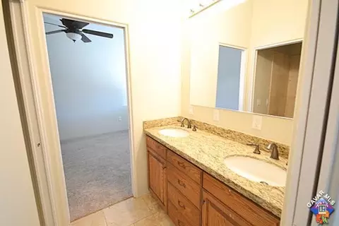 43050 36th St, Lancaster, CA 93535 photo 15