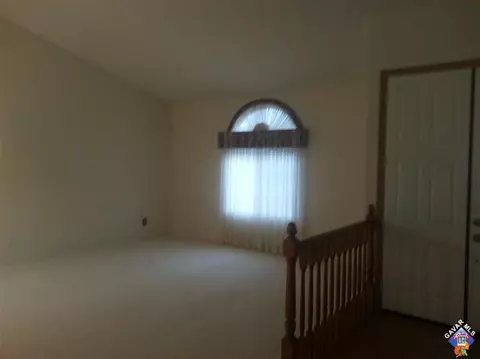 7311 Sandpiper Dr, Lancaster, CA 93536 photo 2