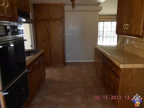 3303 Brittany Ln, Lancaster, CA 93536 photo 4