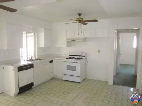 37632 29th St E, Palmdale, CA 93550 photo 5